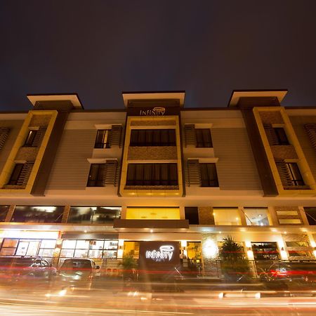 Infinity Suites Davao Bagian luar foto