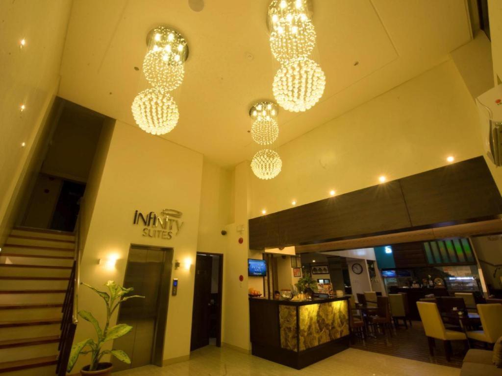 Infinity Suites Davao Bagian luar foto