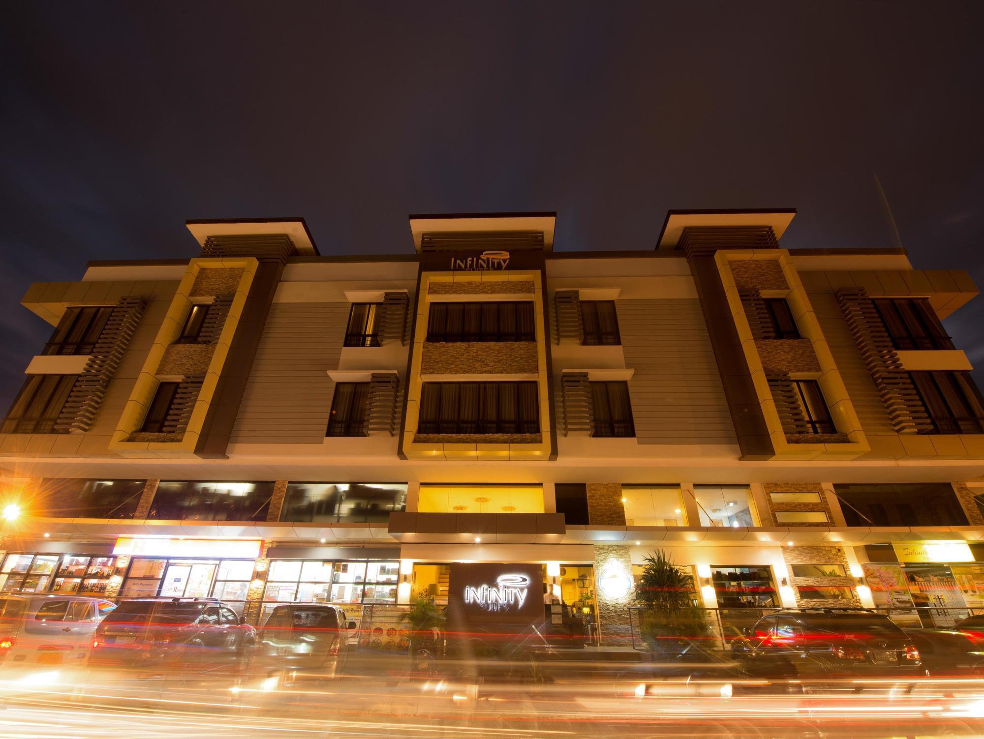 Infinity Suites Davao Bagian luar foto